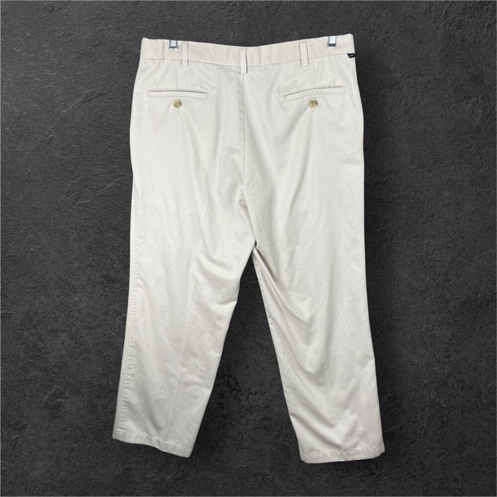 Dockers Pants Mens 34x30 Khaki Chinos Wide Leg Straight Work 100% Cotton Casual - Picture 2 of 7
